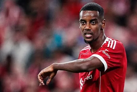 Isak's Debut Delivers Glamour Amid Evident Rust